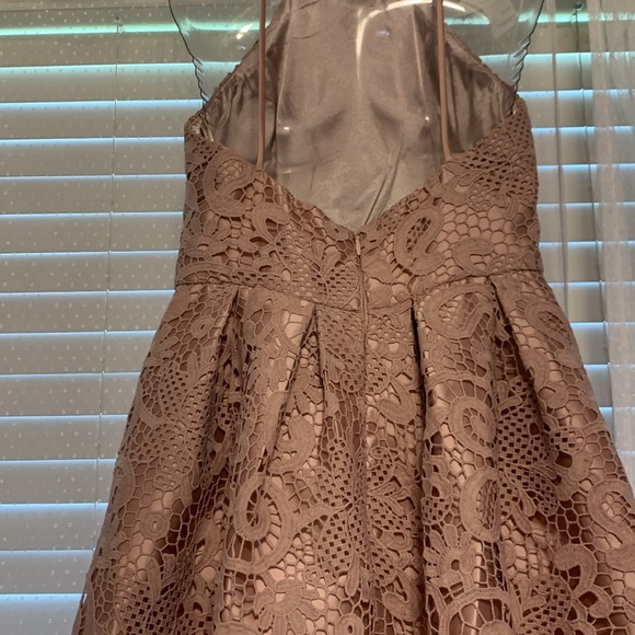 Chi Chi London Lace Dip Highlow Dress - Picture 9 of 12